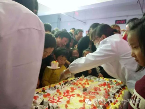 寧陽(yáng)新時(shí)代商廈一周年店慶晚會(huì)落幕！